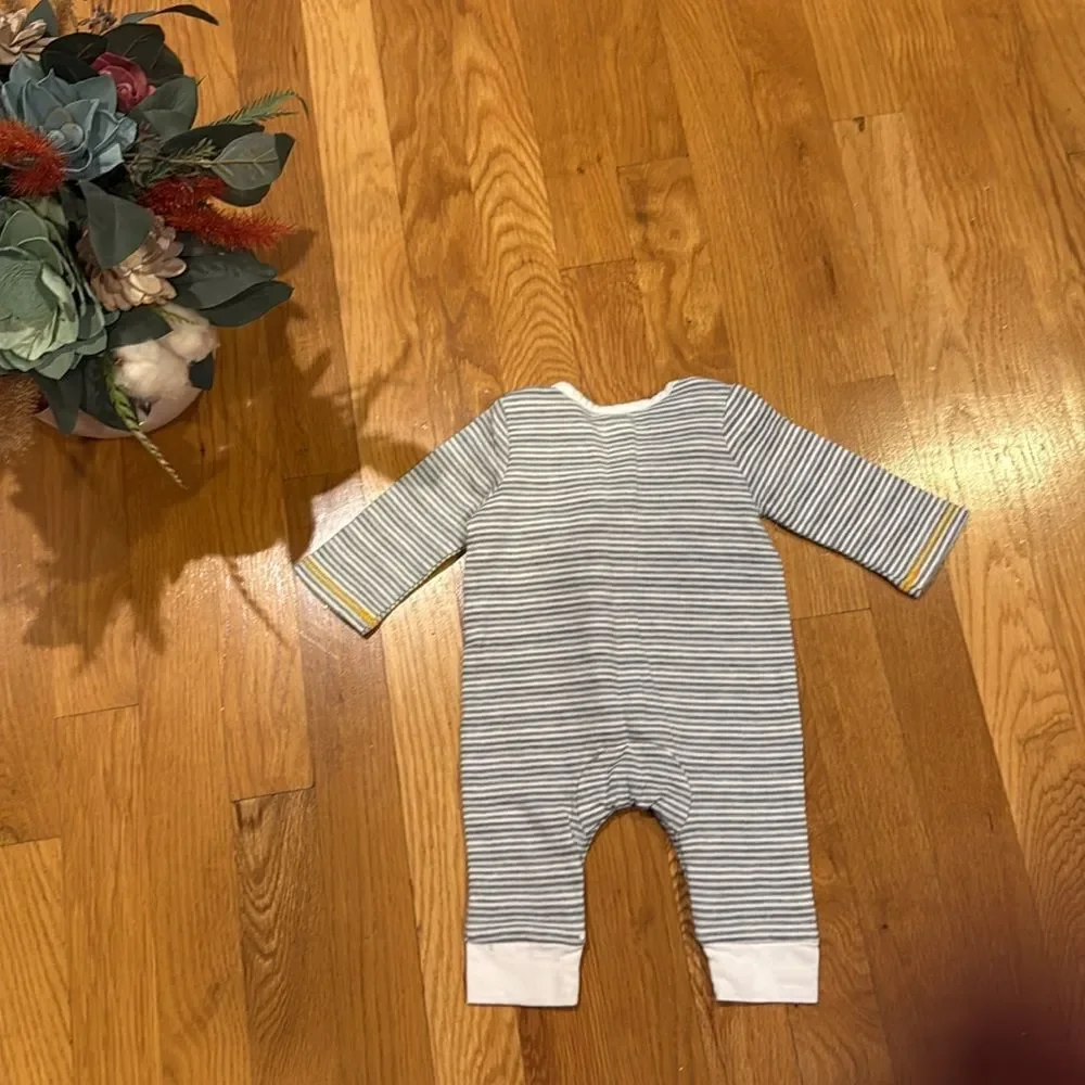 Mud Pie Gray and White Lion Sleeper and Bib Set - Excellent Condition